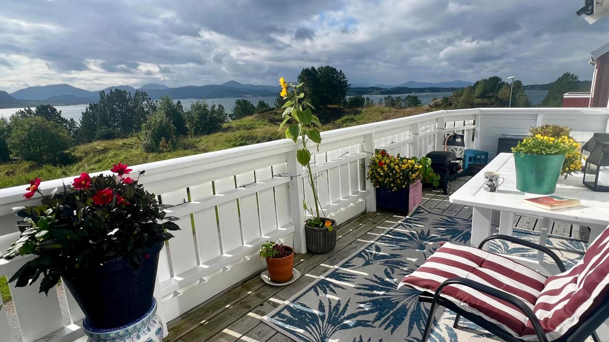 Wake Up To A Beautiful View And Smell Of The Sea Daire Kristiansund Dış mekan fotoğraf
